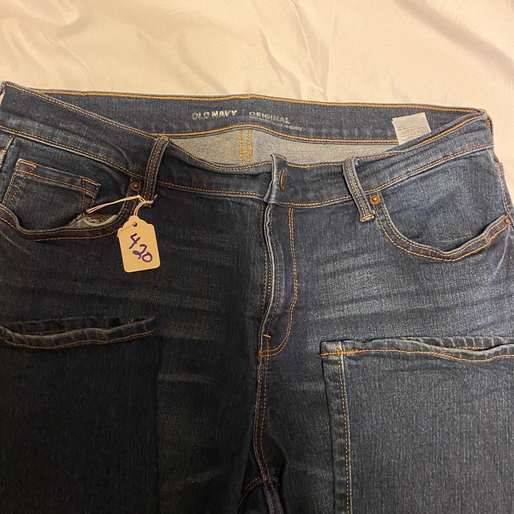 EUC Old Navy Original denim jeans. Size 10. - Picture 4 of 9